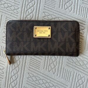MICHAEL KORS Brown Wallet